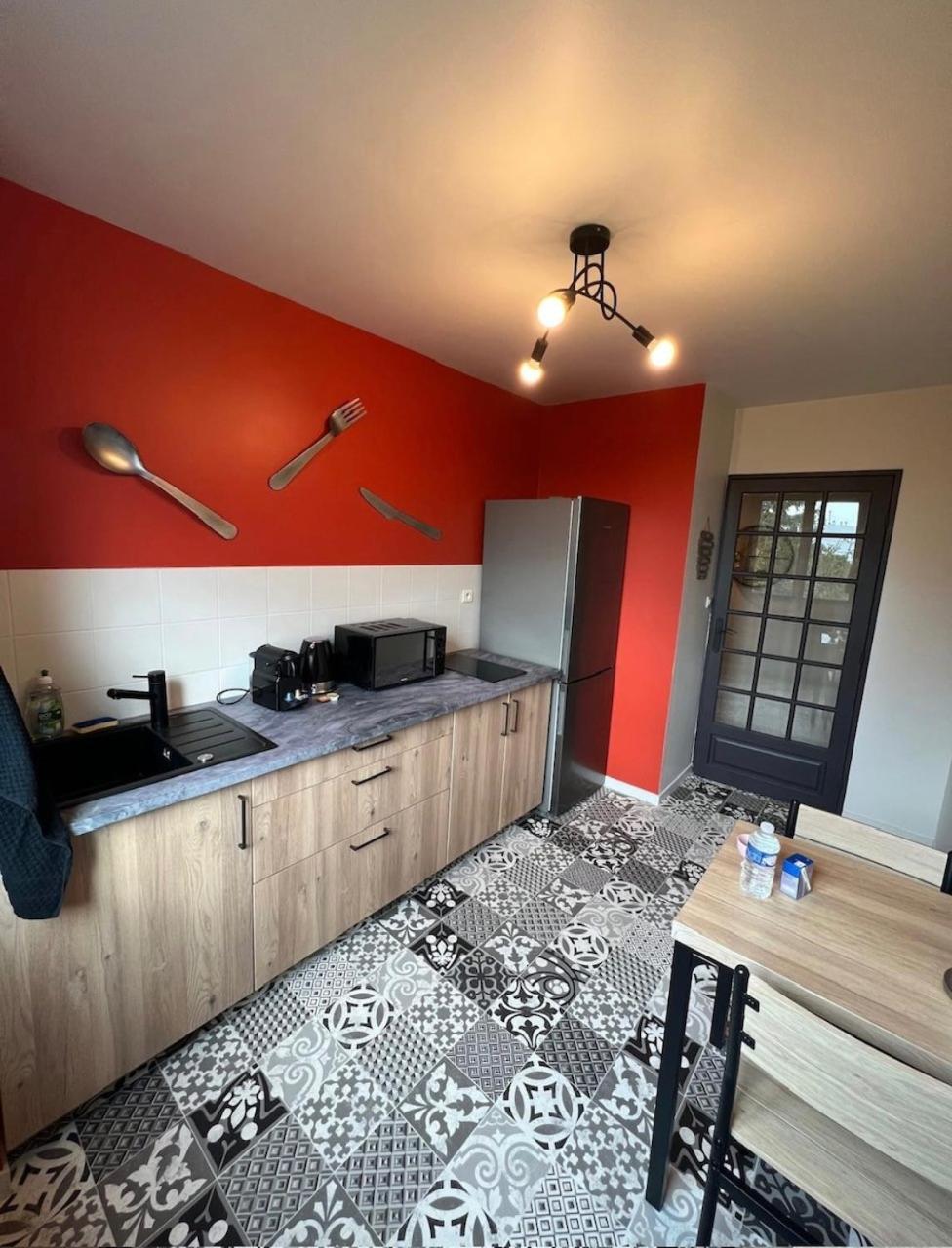 Appartement A La Proche De Avec Parking Limoges